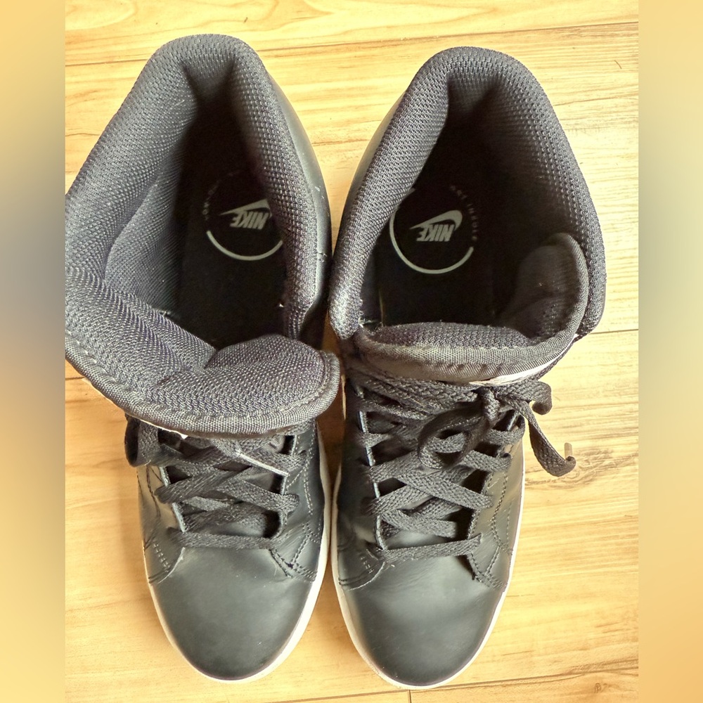 Nike Black and White High-Top Sneakers size 9.5 - Picture 6 of 8